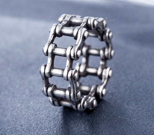 Chain-Link Ring — product view