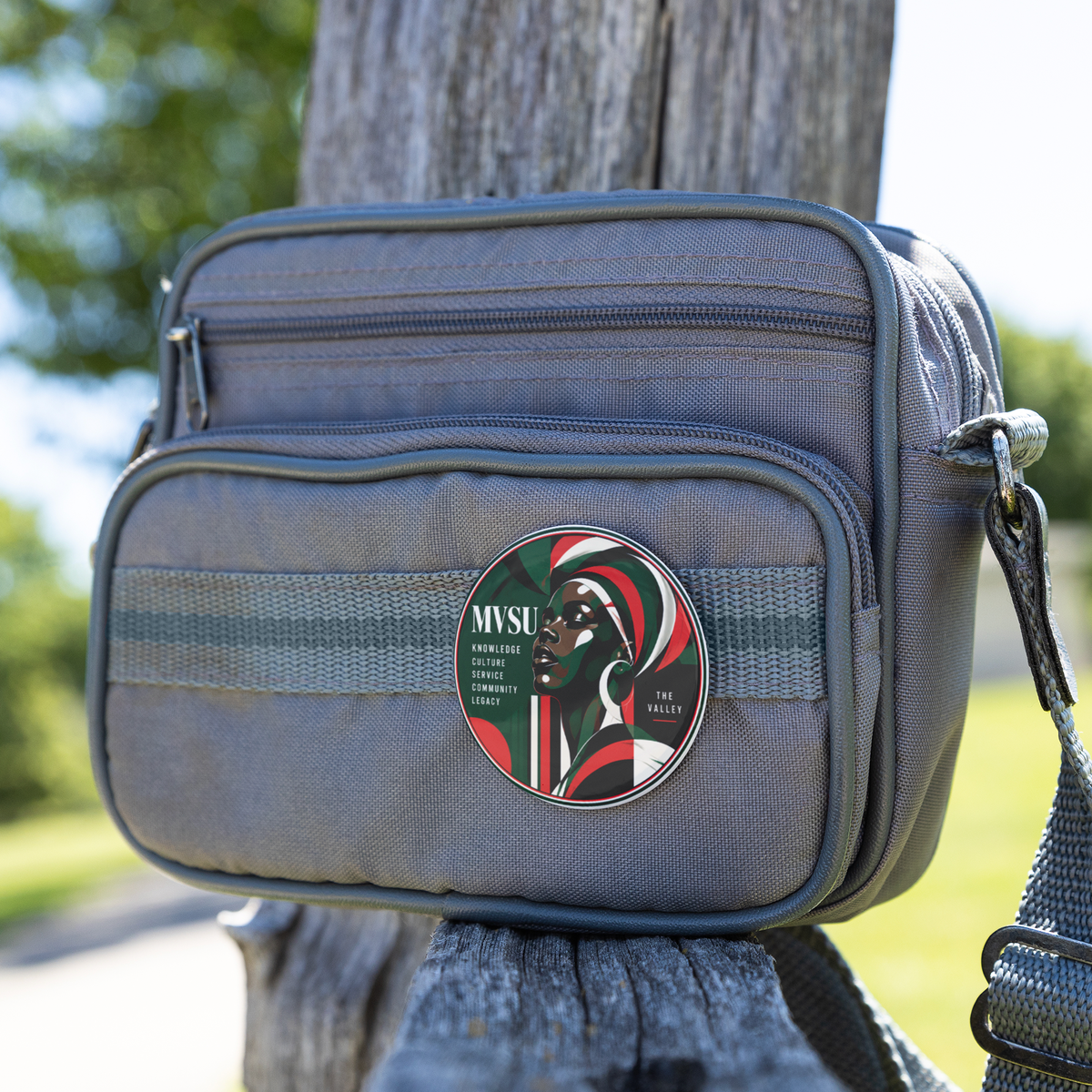 MVSU_1_PIN_Pin_Small_Bag_Mockup.png_16188408